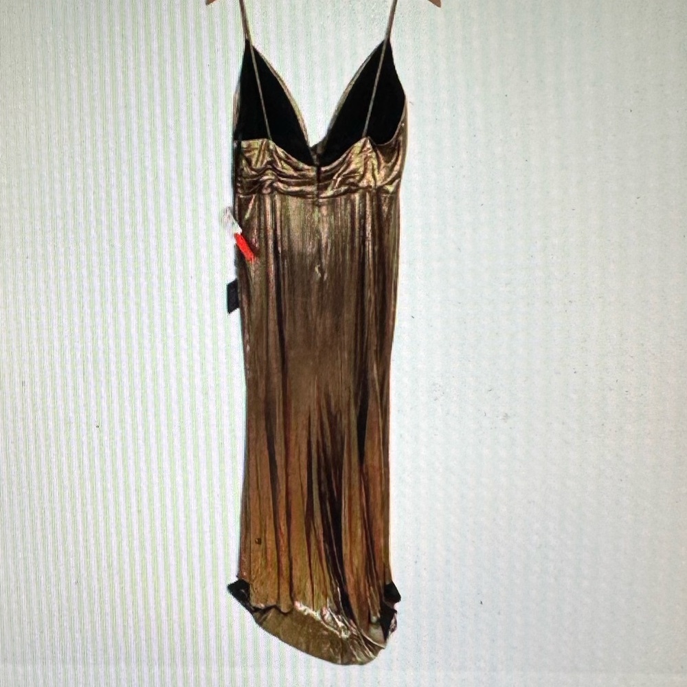 IEENA Mac Duggal Metallic V Neck Sleeveless Gown; Size 8 - Picture 5 of 12